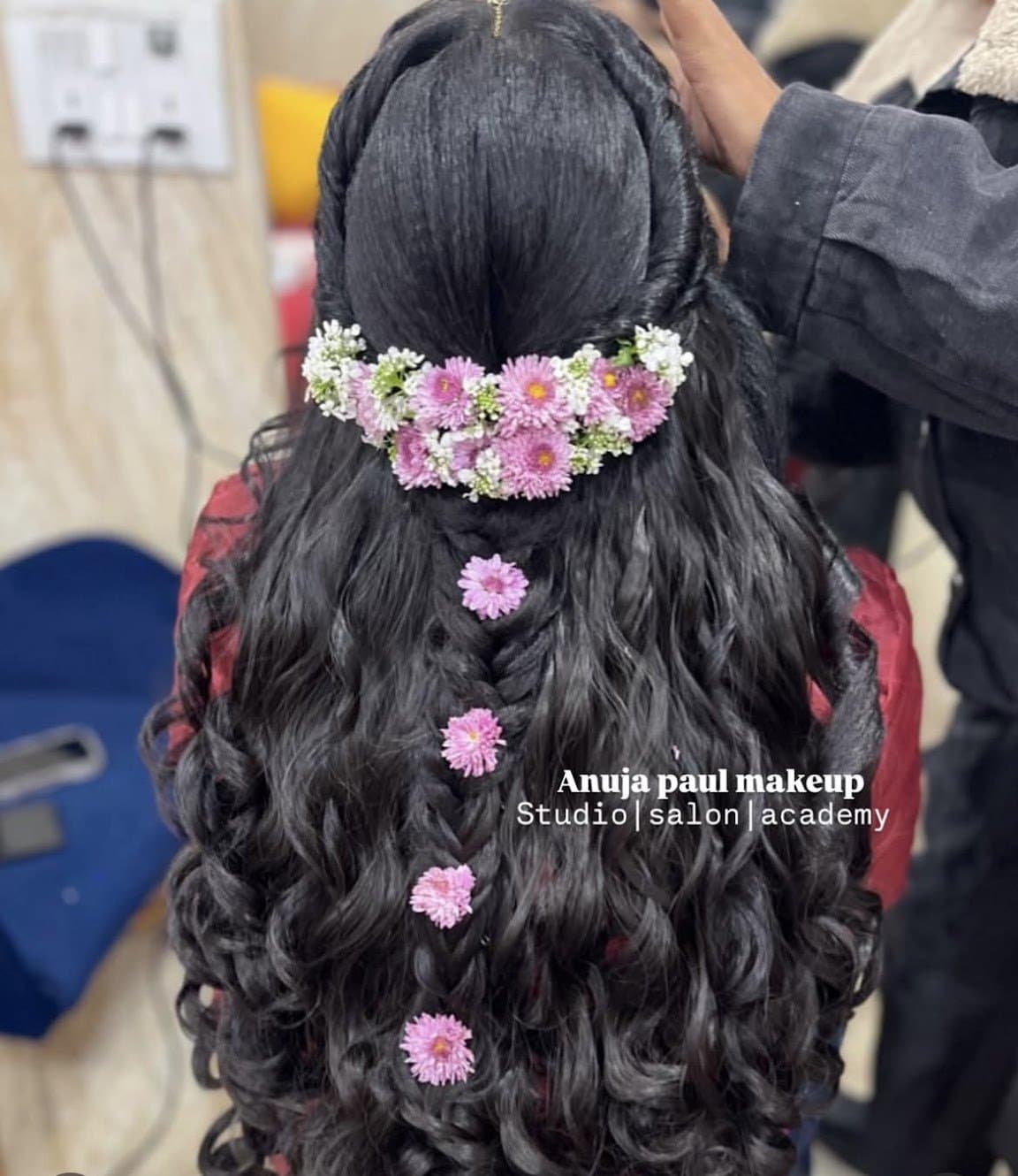 Bridal floral curls hairstyle